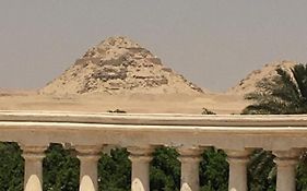 Sakkara Pyramid Inn Hotel
